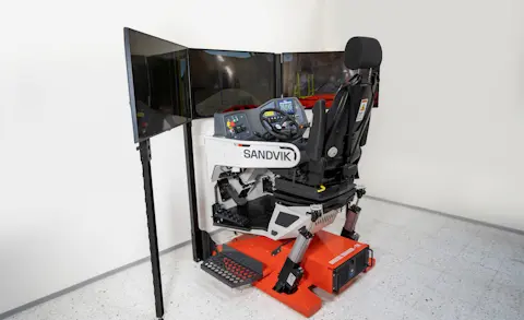 Digital trainer - TH truck simulator