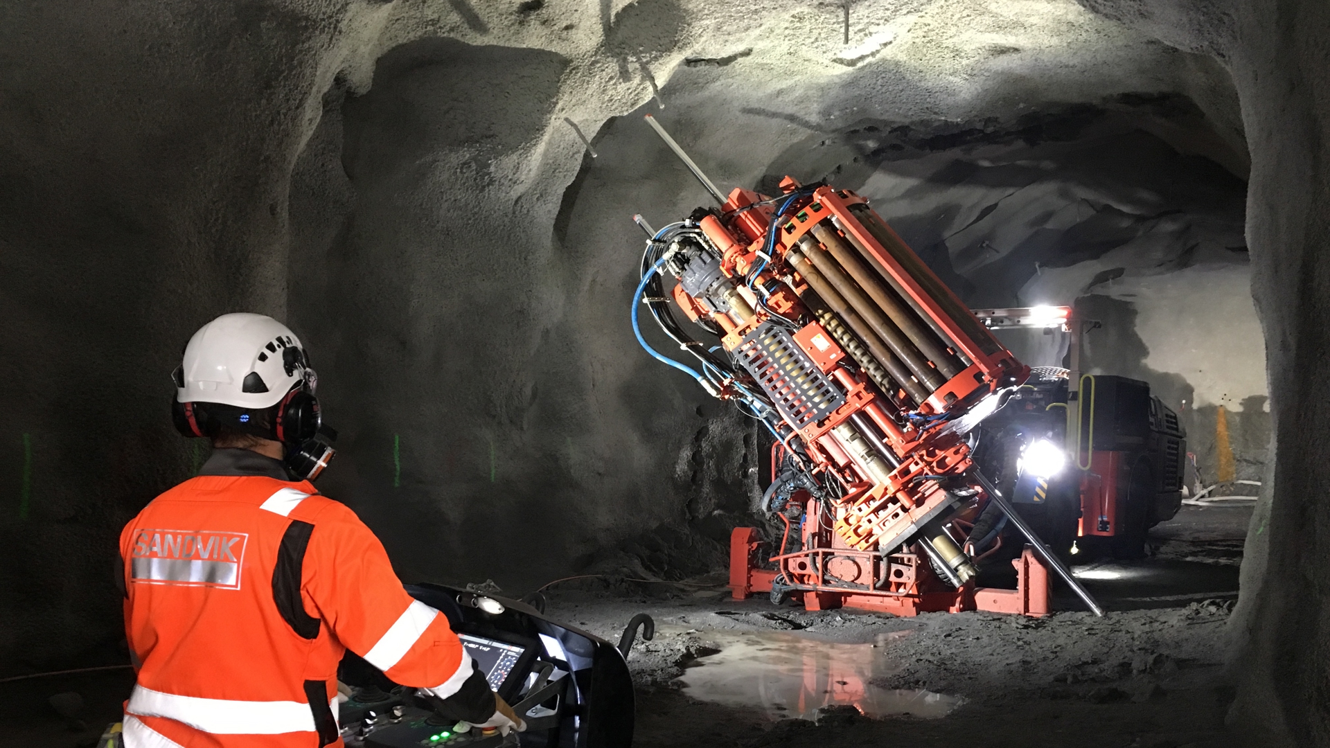 DU412i Articulated in-the-hole production drill rigs