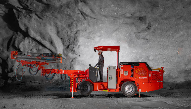 Current Dd Rigs DD322i: Sandvik efficient underground drill rig