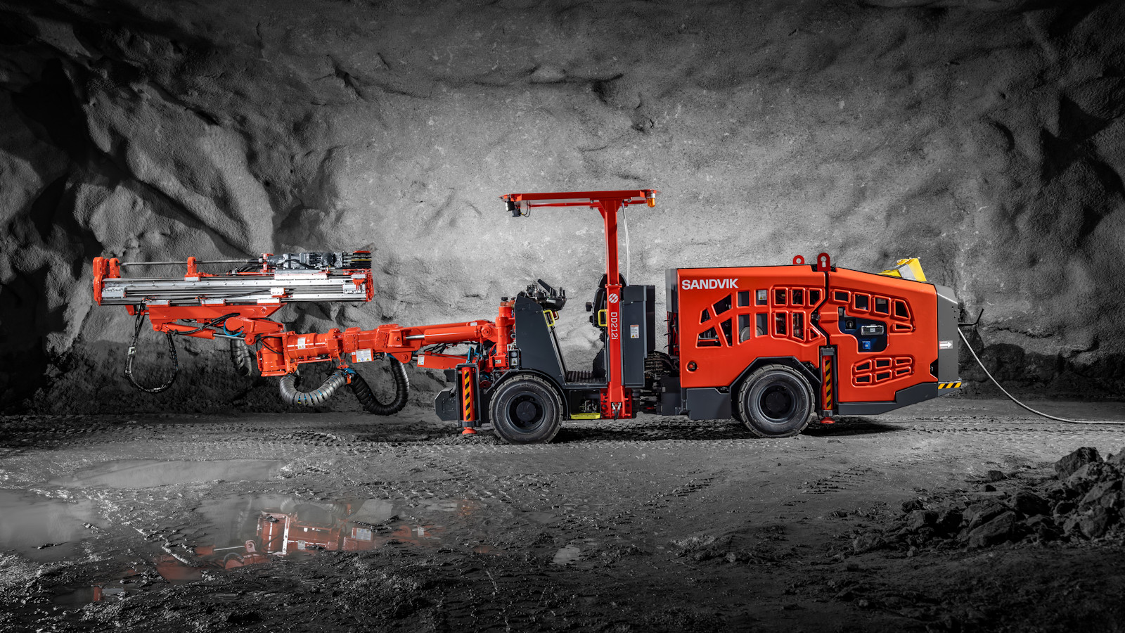 Sandvik Rd212 Sandvik DD212i: intelligent narrow vein drill