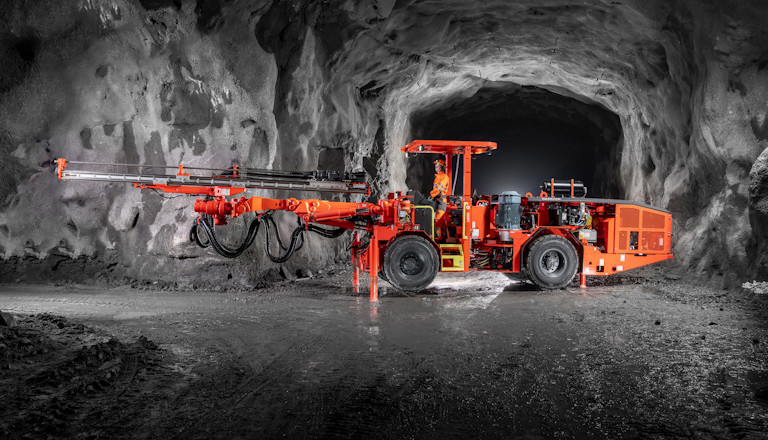 Sandvik DD312i: intelligent single boom development drill
