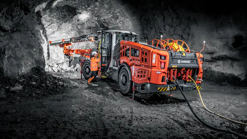 Ds312 Sandvik Sandvik DD312i: intelligent single boom development drill