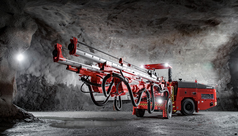 DD322i: Sandvik efficient underground drill rig