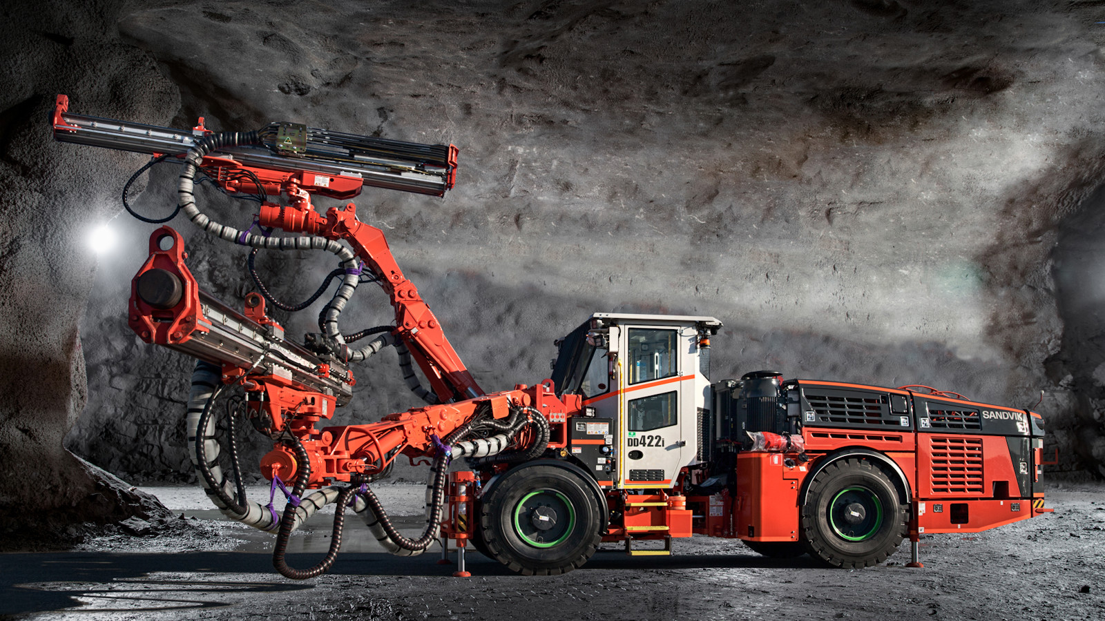 Development Rigs DD422i: Sandvik underground power for mining operations