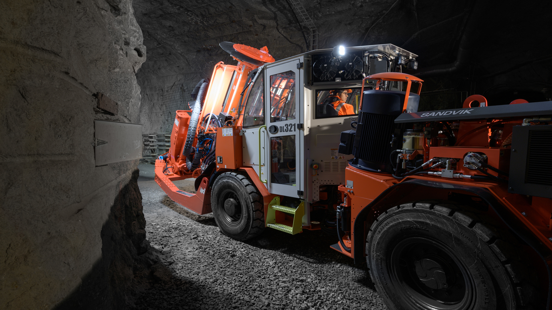 DL321 Longhole drill rig drilling module