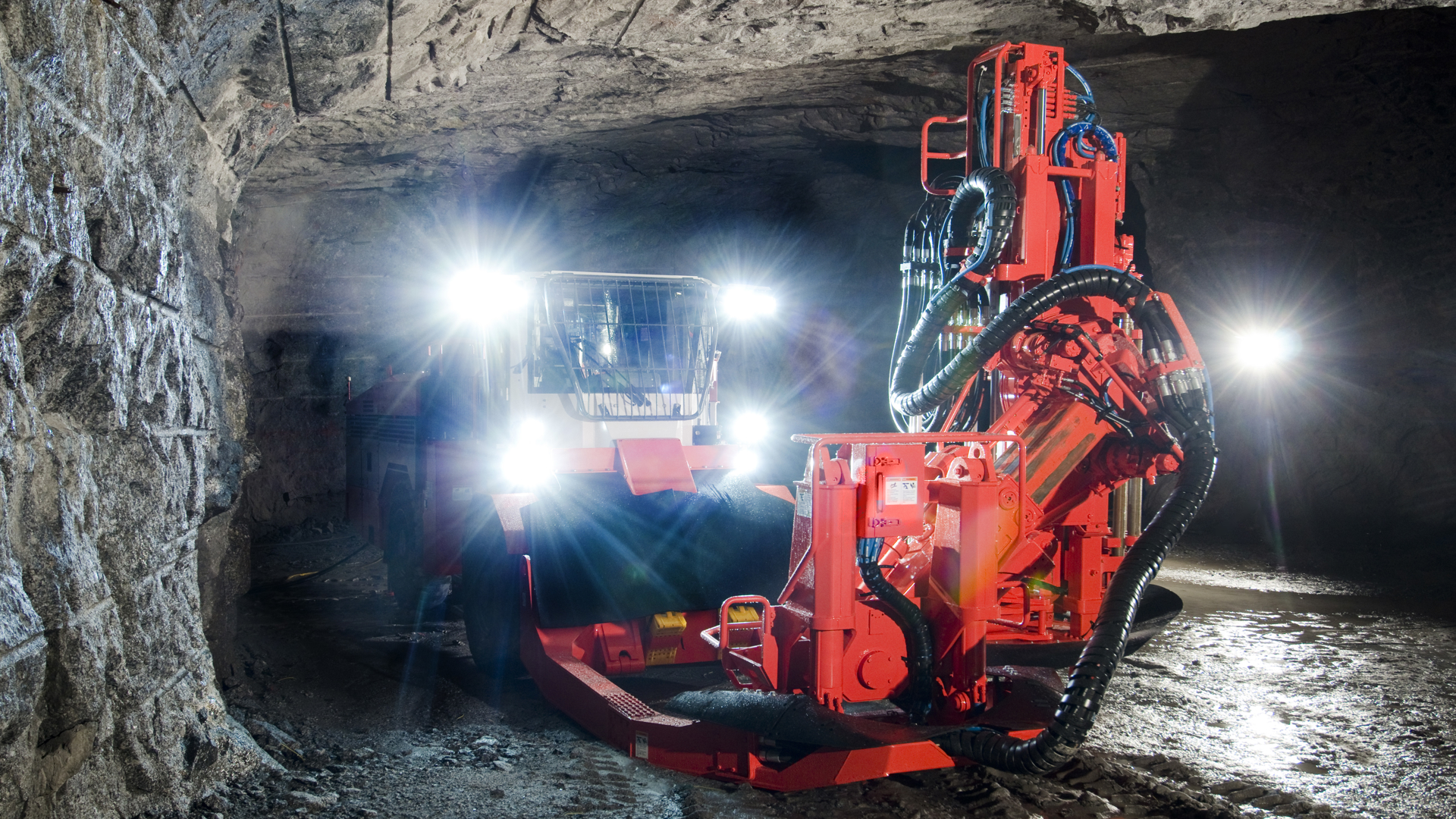 DL421 Longhole drill rig 