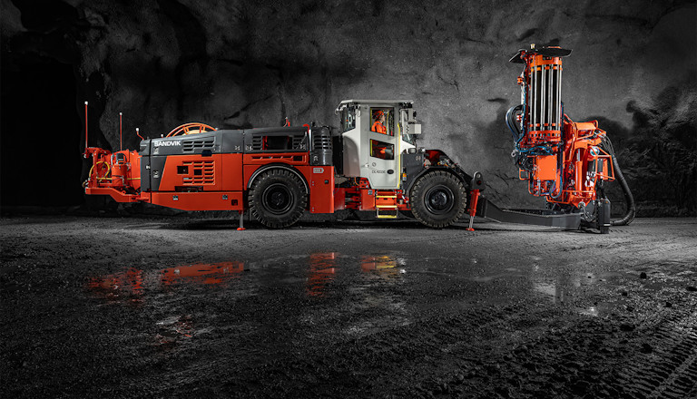 Underground drill rigs: Maximize productivity with Sandvik drilling rigs