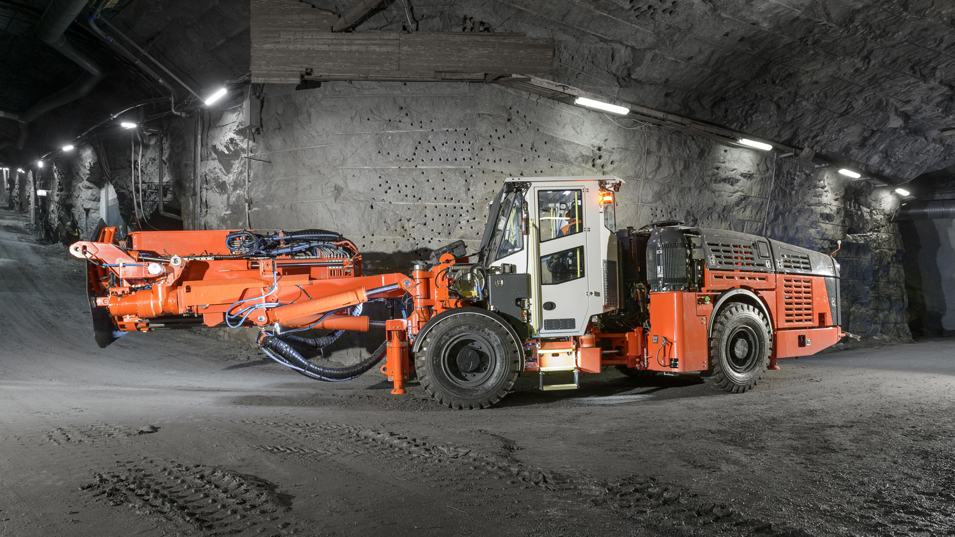 DL432i Longhole drill rig mechanized drill