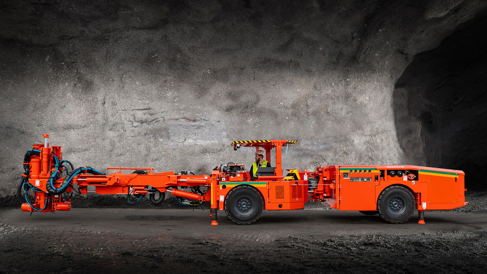 Dsd Rig Sandvik DS211L-M Electro Hydrolic, low Profile Bolting Machine