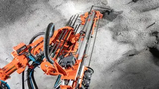 Equipo de perforación con soporte de roca Sandvik DS311