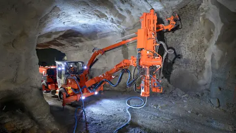 DS411 Rock support drill rig