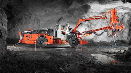 DS412i Rock support drill rig