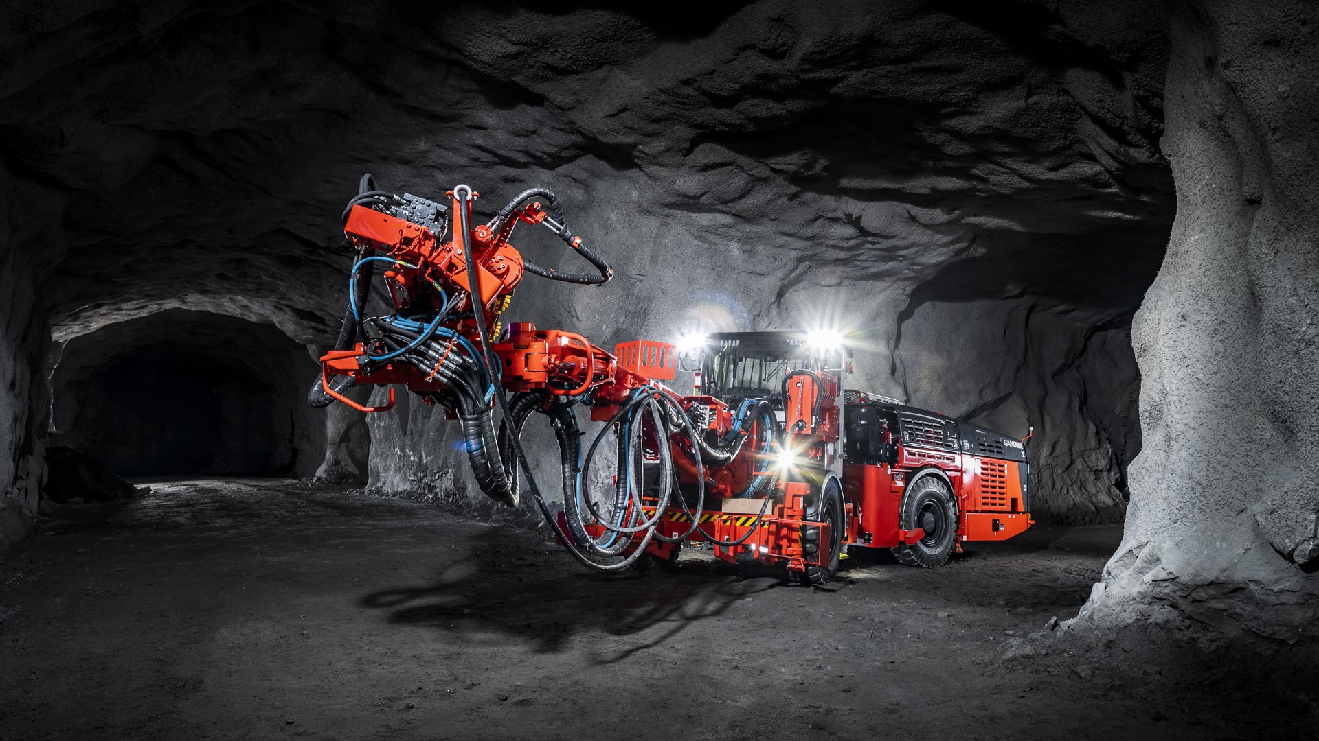 DS512i Rock support drill rig