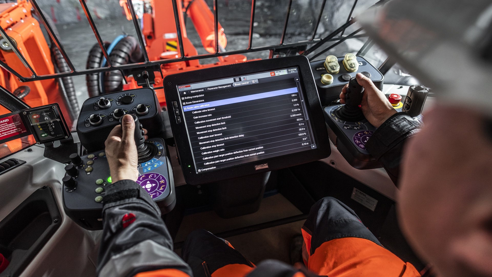 DS512i Rock support drill rig control system