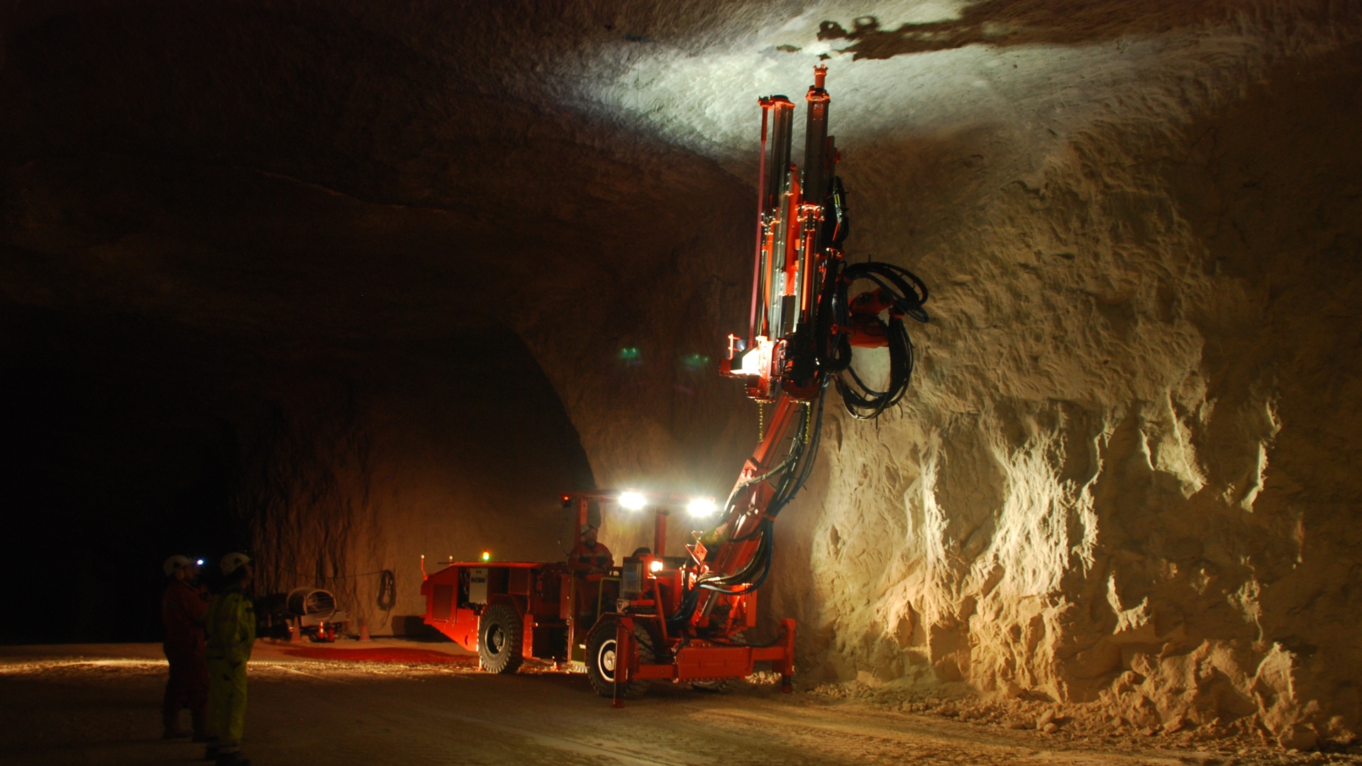 DB331 Secondary breaking drill rig boom coverage