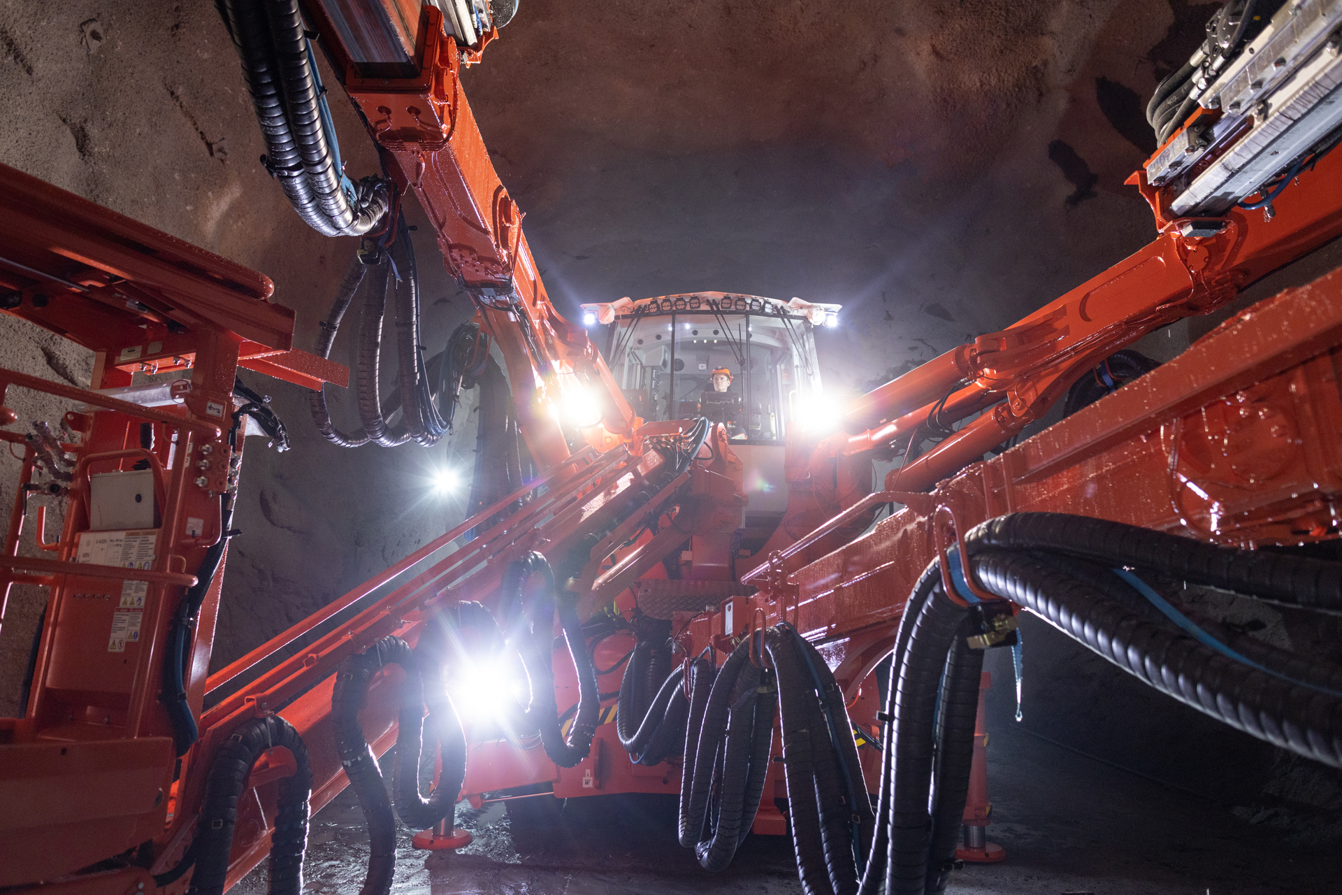 DT1132i Tunneling jumbo SB160i instrumented boom