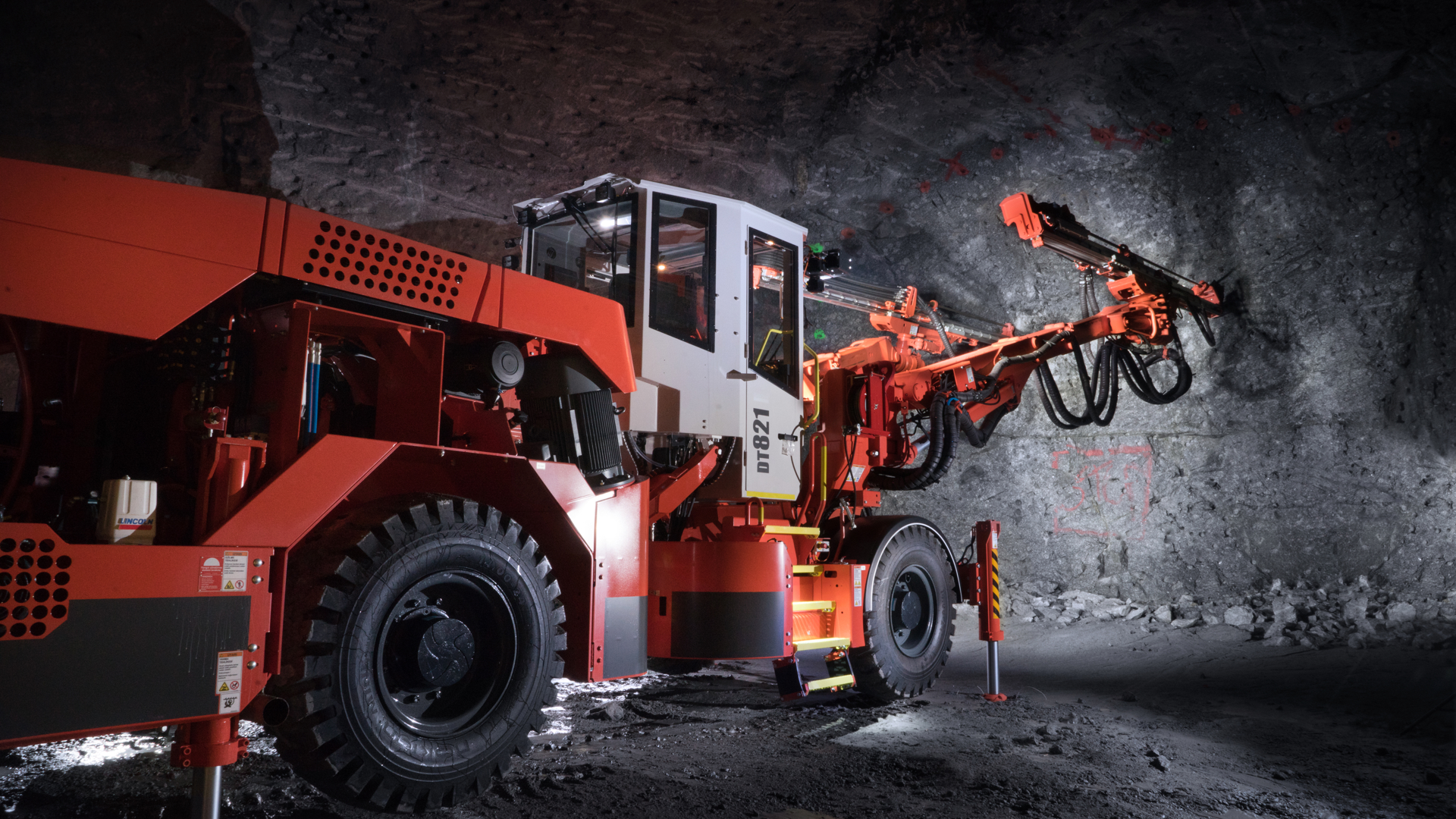 DT821 Tunneling jumbo