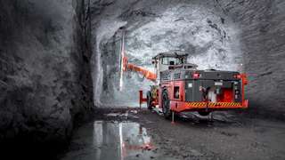 DT912iD Tunneling jumbo