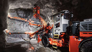 DT923i Tunneling jumbo SB110i instrumented boom