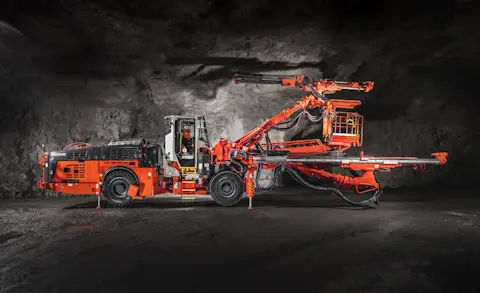 DT923i Tunneling jumbo