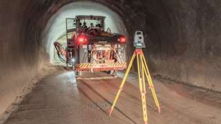Tunneling jumbo